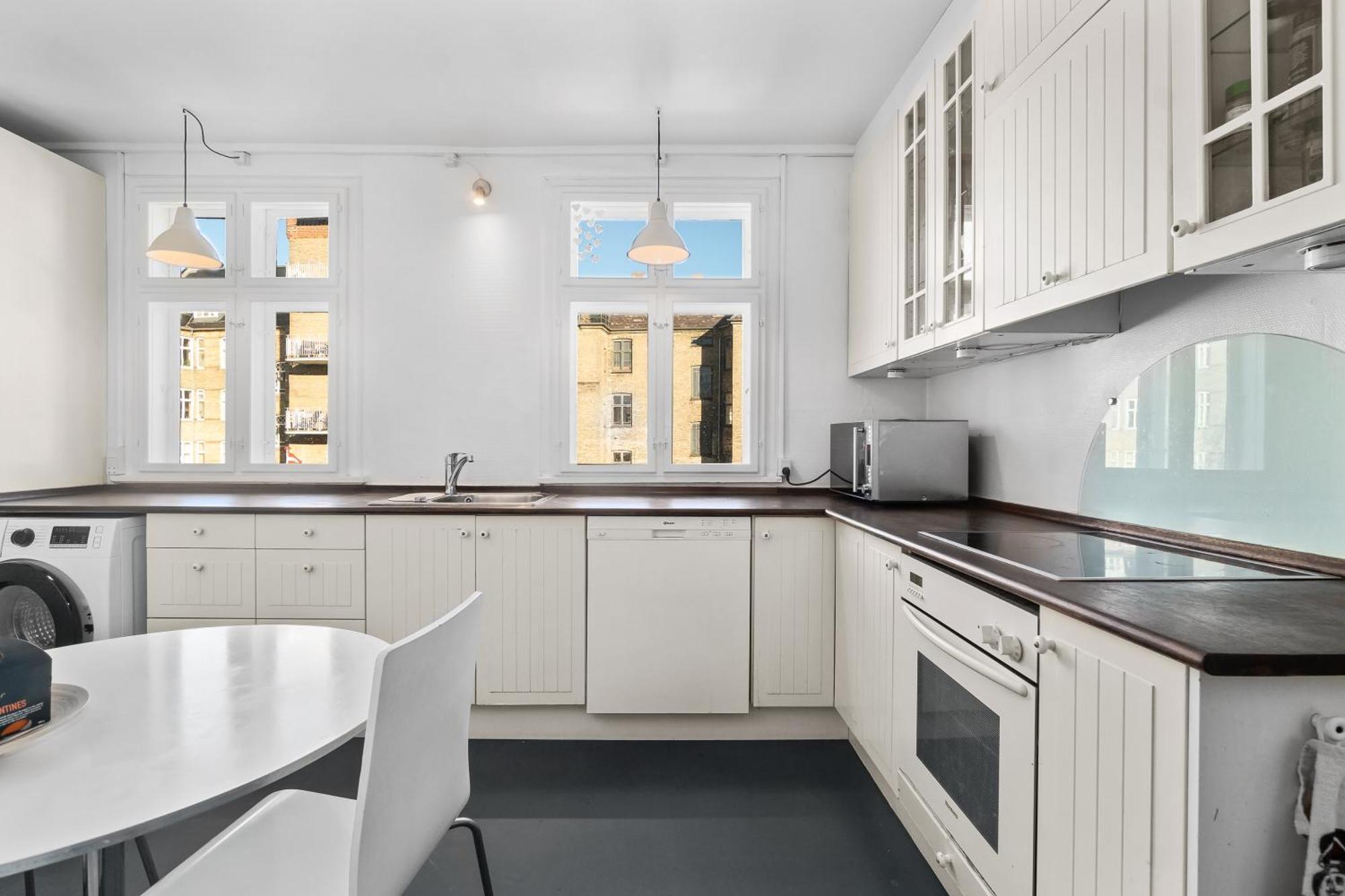 Rooms In Quiet White Villa Apartment Hortensiavej 8 On Frederiksberg C Copenhagen Exterior photo